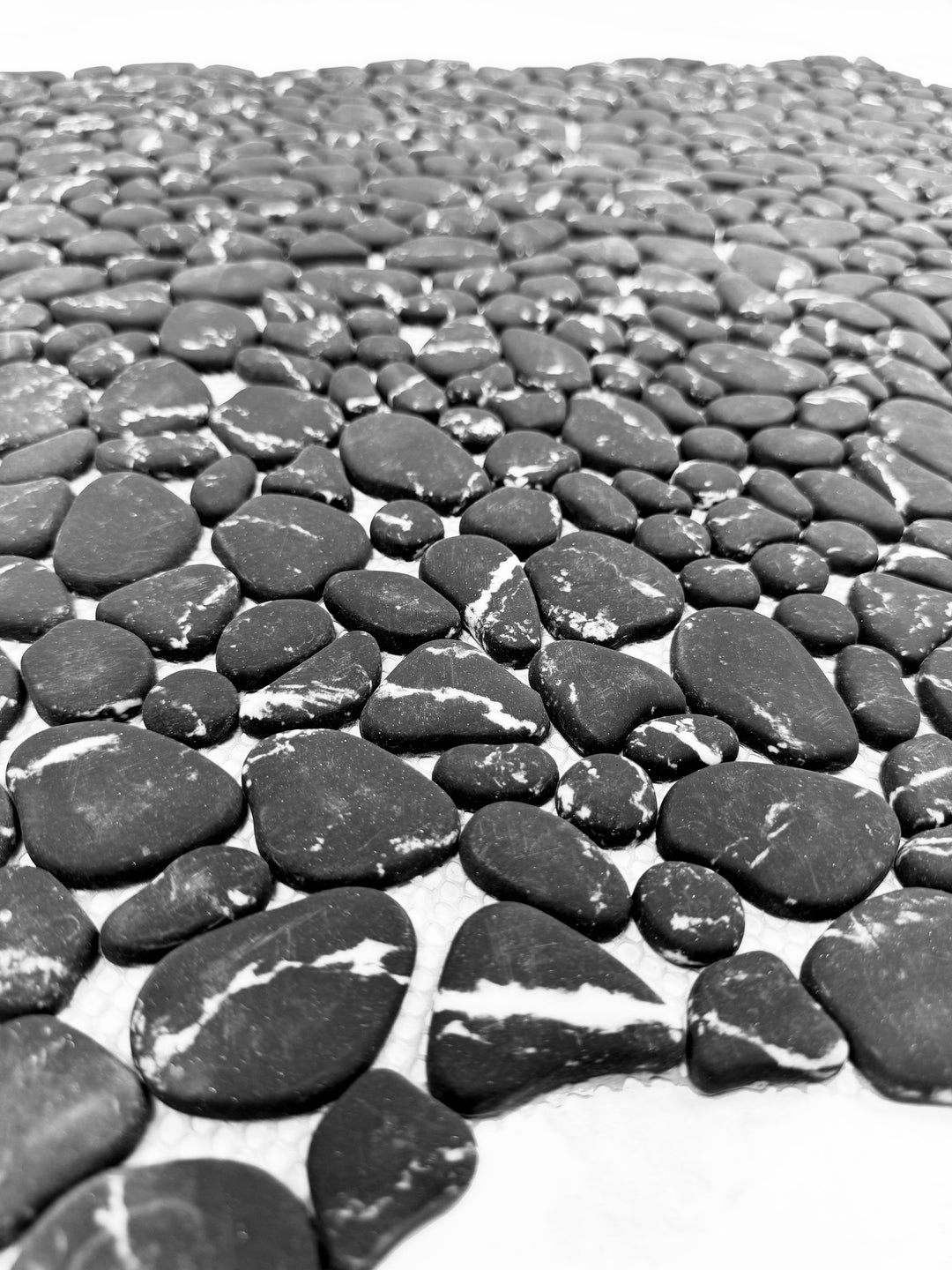 Serene Pebble Series Black With White Vein Semi-Matte Irregular Round Shape Artificial Pebble Stone Mosaic
