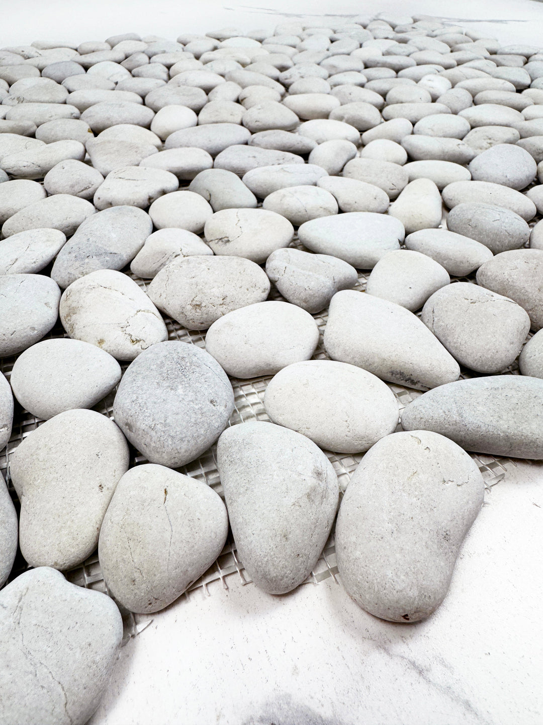 Serene Pebble Series Off White & Light Beige Semi-Matte Irregular Round Shape Natural Pebble Stone Mosaic
